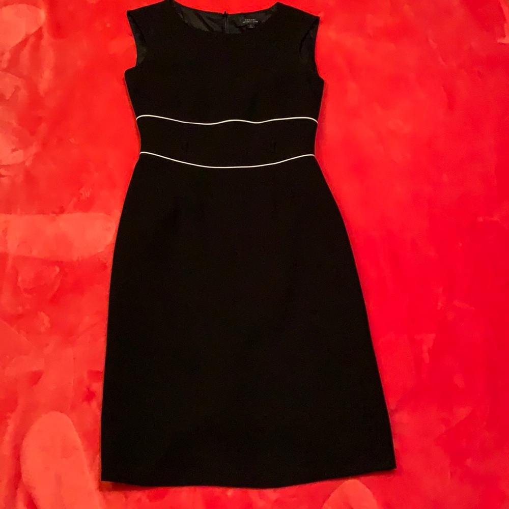 TAHARI dress, SZ 2, black